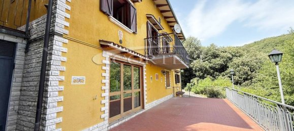 5 bedrooms House in Perugia, Italy No. 356607 5