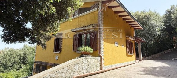 5 bedrooms House in Perugia, Italy No. 356607 2