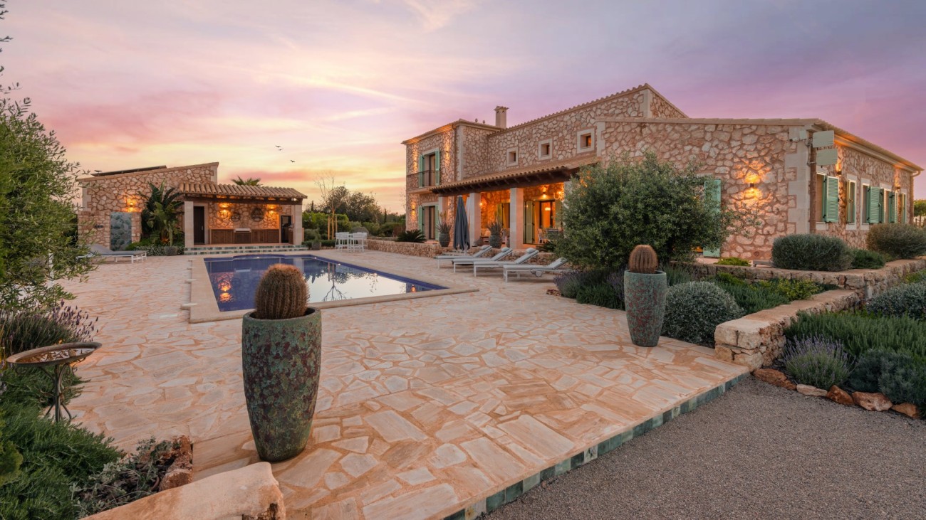 5 bedrooms House in Llucmajor, Spain No. 72943