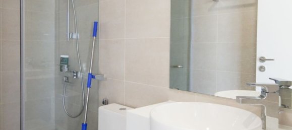 2 rooms Office in District 4, Vietnam No. 17246 12