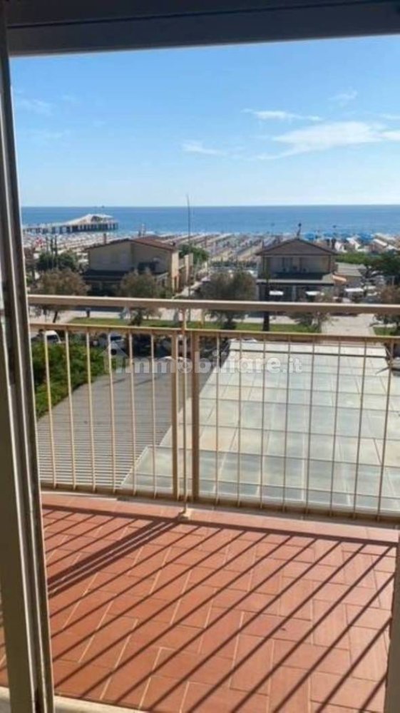 Ático de 3 habitaciónes en Camaiore, Italy No. 214322