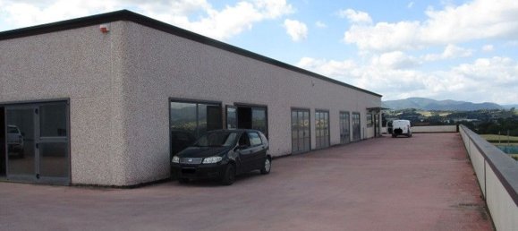 208m² Warehouse in Spoleto, Italy No. 256399 10