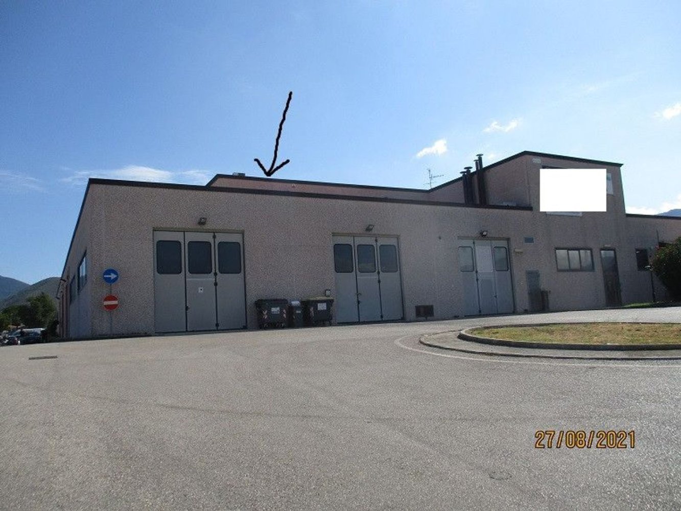 208m² Warehouse in Spoleto, Italy No. 256399