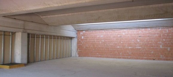 208m² Warehouse in Spoleto, Italy No. 256399 3