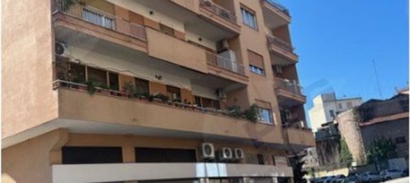 Apartamento de 5 dormitorios en Rome, Italy No. 378162 2