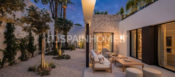 4 bedrooms Villa in Marbella, Spain No. 183371 15