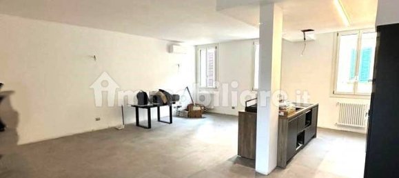 4 bedrooms Apartment in Ferrara, Italy No. 310739 3
