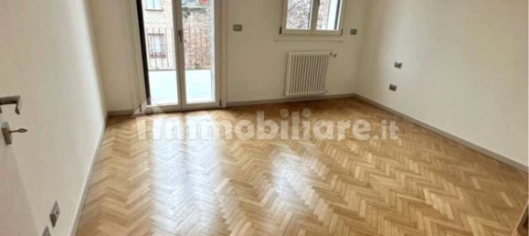 4 bedrooms Apartment in Ferrara, Italy No. 310739 10