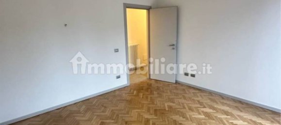 4 bedrooms Apartment in Ferrara, Italy No. 310739 11
