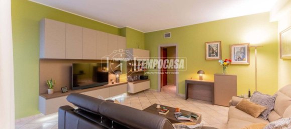 2 bedrooms Apartment in Milan, Italy No. 261640 15