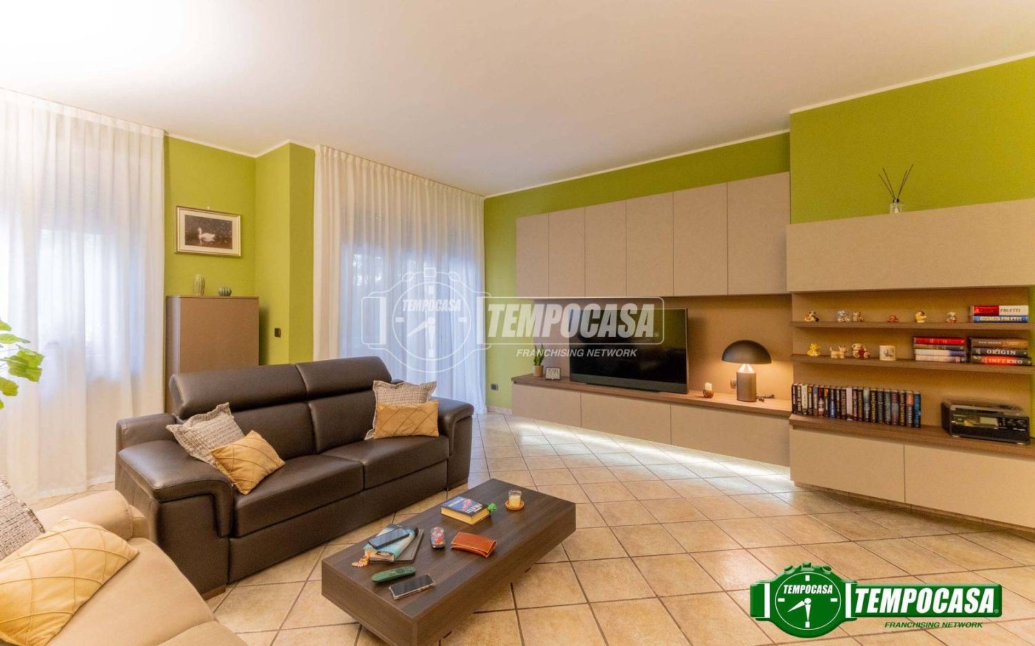 2 bedrooms Apartment in Milan, Italy No. 261640