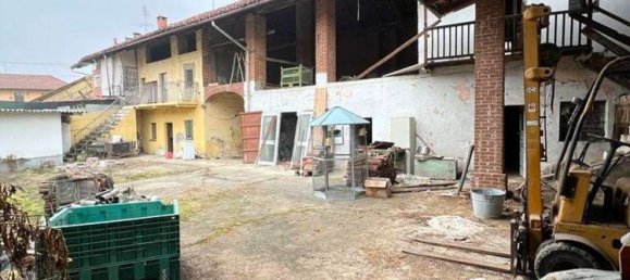 Casa de 6 divisões em Montanaro, Italy N.º 154235 4
