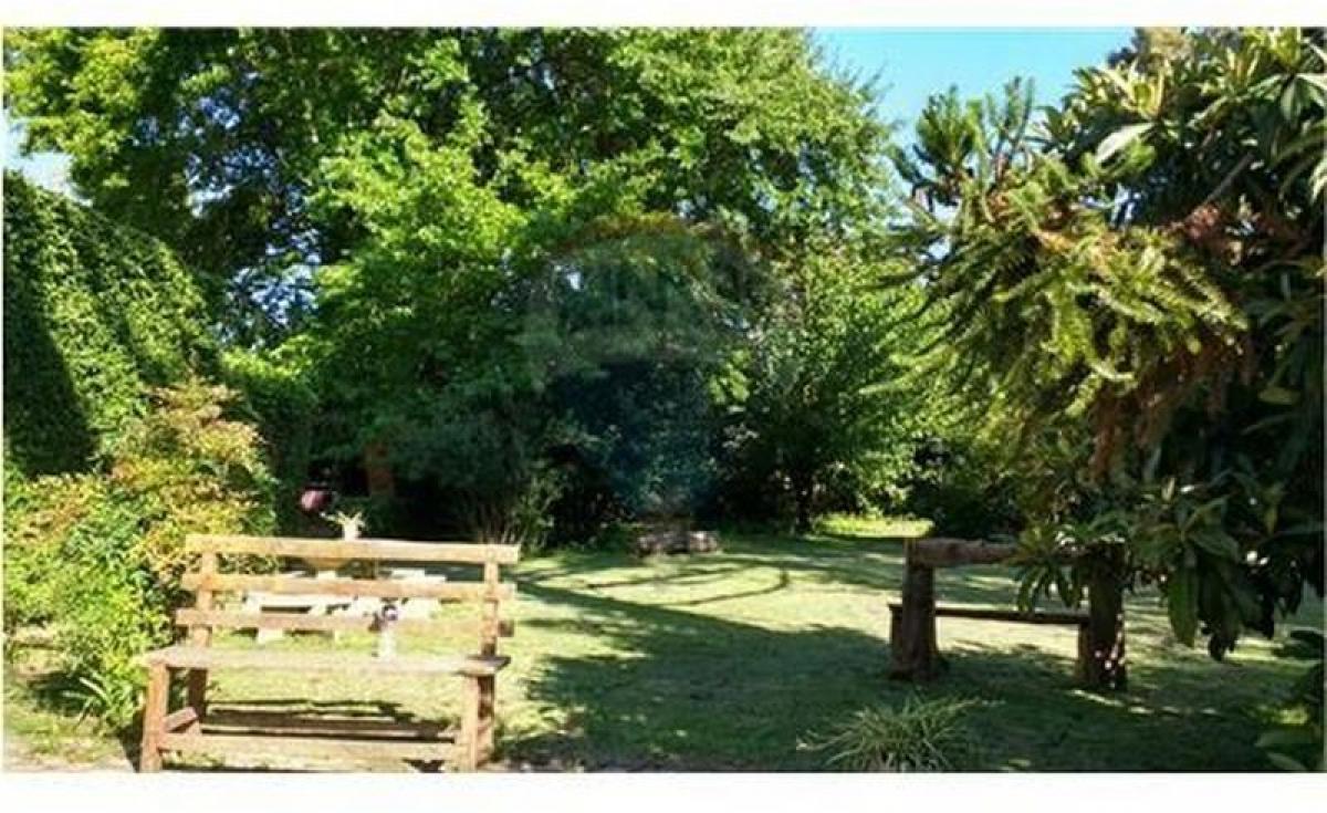3 bedrooms Farm in Malvinas Argentinas, Argentina No. 121992