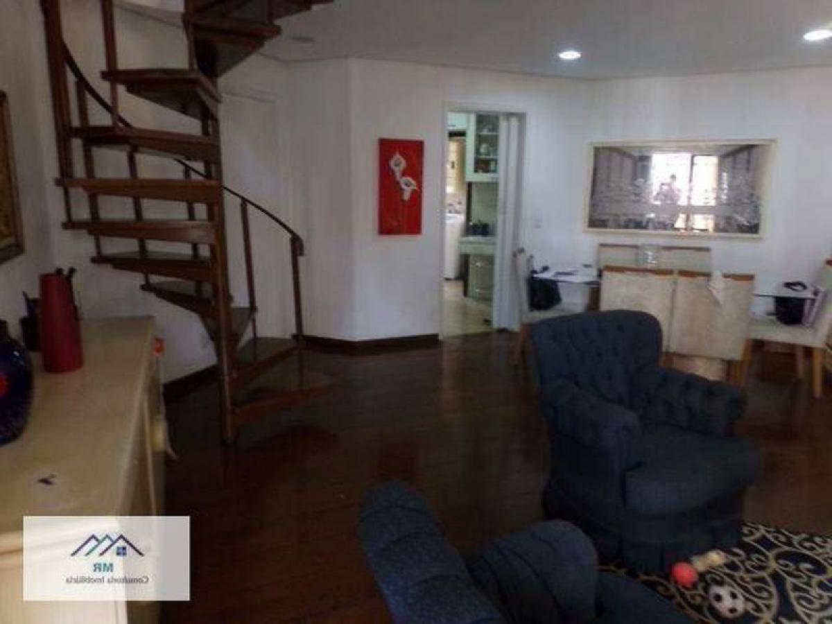 Casa de 4 dormitorios en Sao Paulo, Brazil No. 541636