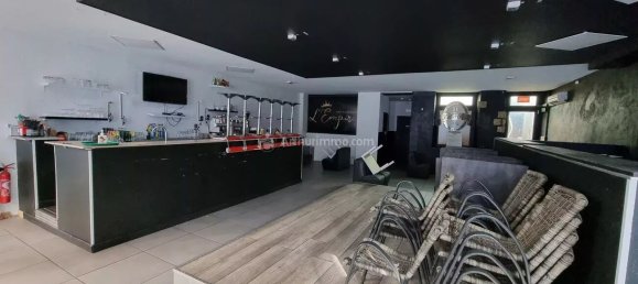 2 Schlafzimmer Gewerbliche Immobilie in Neufchateau, France, Nr. 92082 3