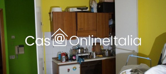 3 rooms Apartment in Perugia, Italy No. 194430 7