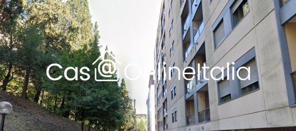 3 rooms Apartment in Perugia, Italy No. 194430 4