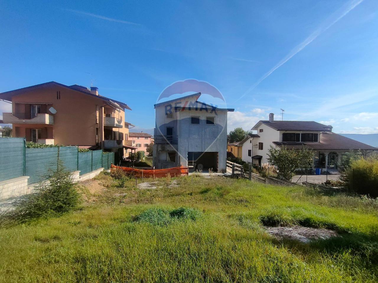 7 rooms Villa in L'Aquila, Italy No. 68099