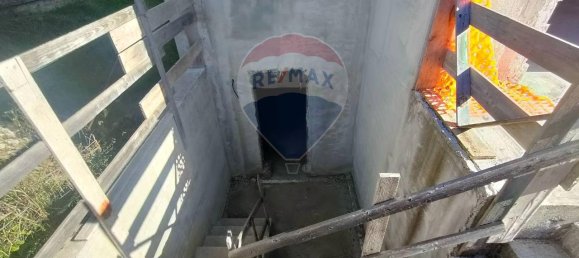 7 rooms Villa in L'Aquila, Italy No. 68099 10