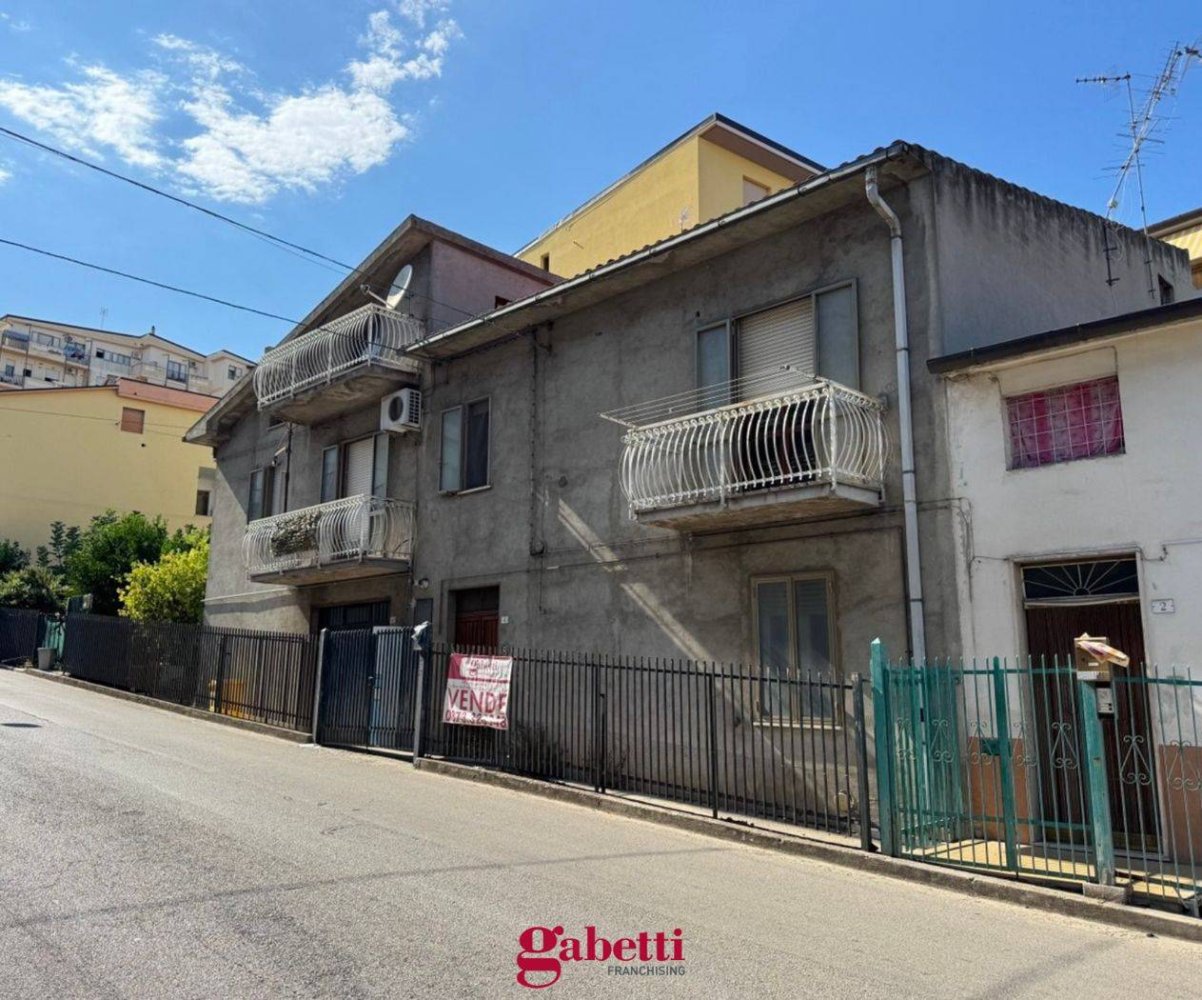 3 rooms House in San Salvo, Italy No. 351221