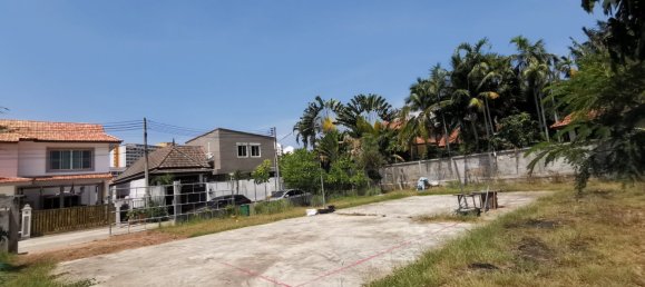 472m² Commercial property in Pattaya, Thailand No. 1686 8