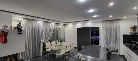 6 rooms House in Scheinfeld, Germany No. 8612 15