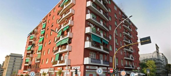 3 rooms Apartment in Rome, Italy No. 191464 19