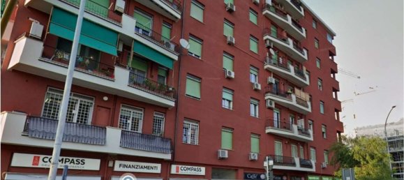 3 rooms Apartment in Rome, Italy No. 191464 56