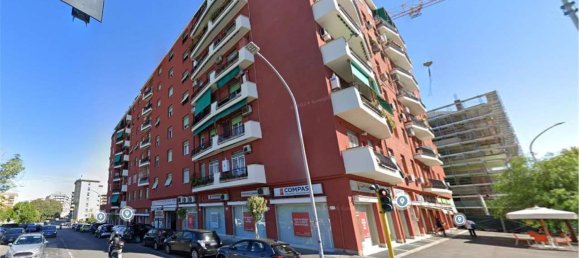 3 rooms Apartment in Rome, Italy No. 191464 20