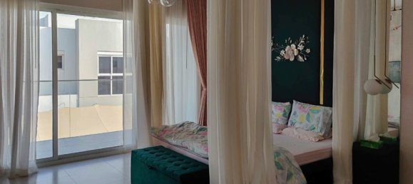 4 bedrooms Villa in Mudon, UAE No. 2200 7