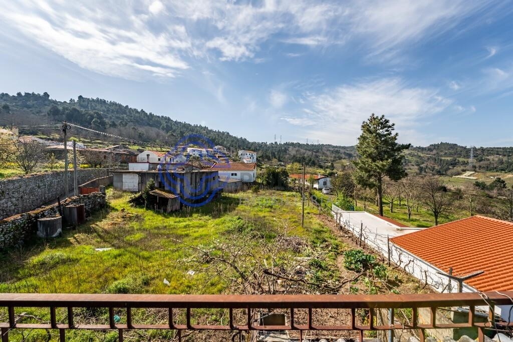 900m² Land in Armamar, Portugal No. 39319