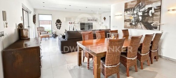 5 bedrooms House in Roses, Spain No. 80107 3