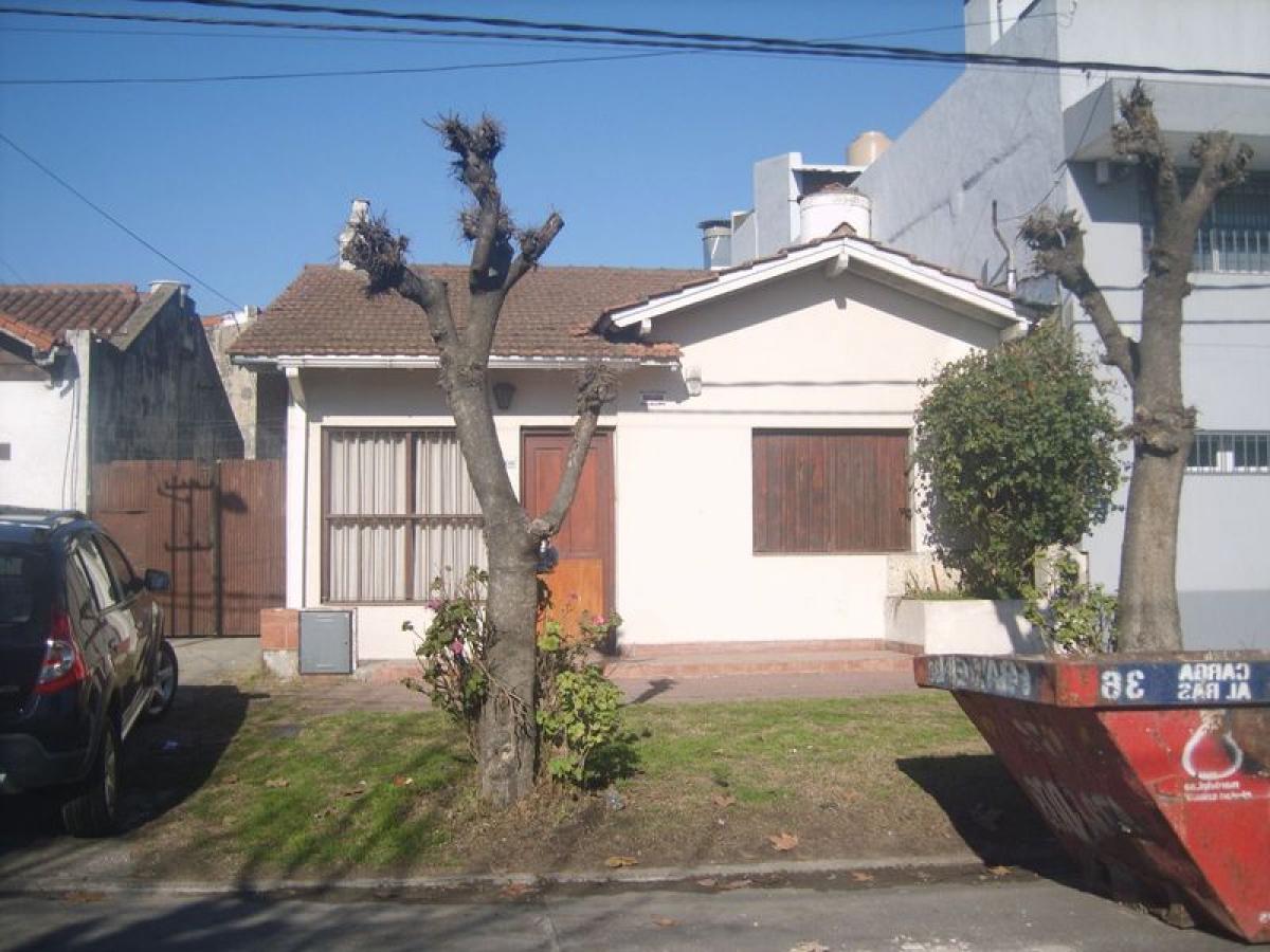 2 bedrooms House in Mar del Plata, Argentina No. 101577