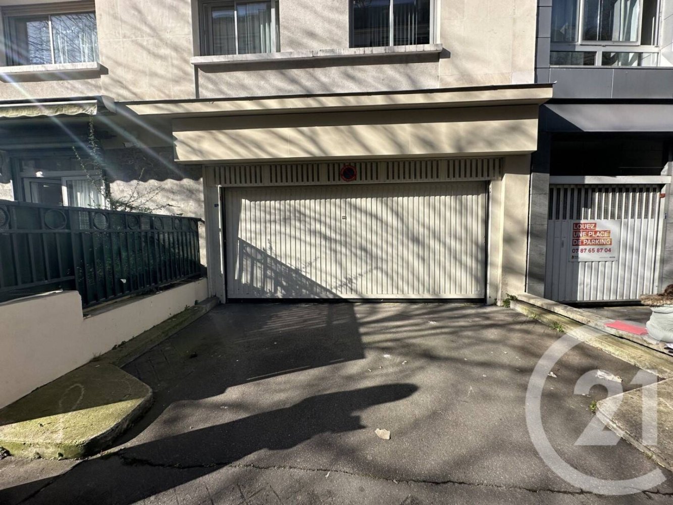 10m² Parking in Paris, France No. 119973