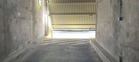 10m² Parking in Paris, France No. 119973 2