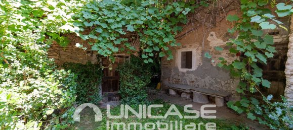Casa de 3 habitaciónes en Barge, Italy No. 269350 6