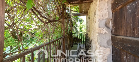 Casa de 3 habitaciónes en Barge, Italy No. 269350 7