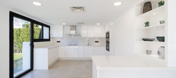 4 chambres Villa à Marbella, Spain No. 188909 3