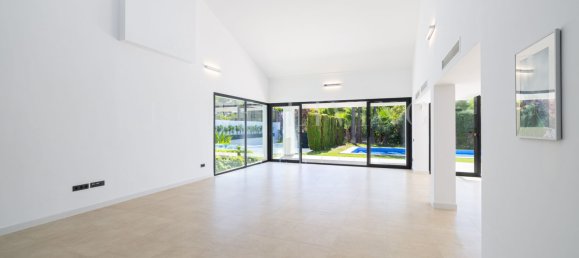 4 chambres Villa à Marbella, Spain No. 188909 9