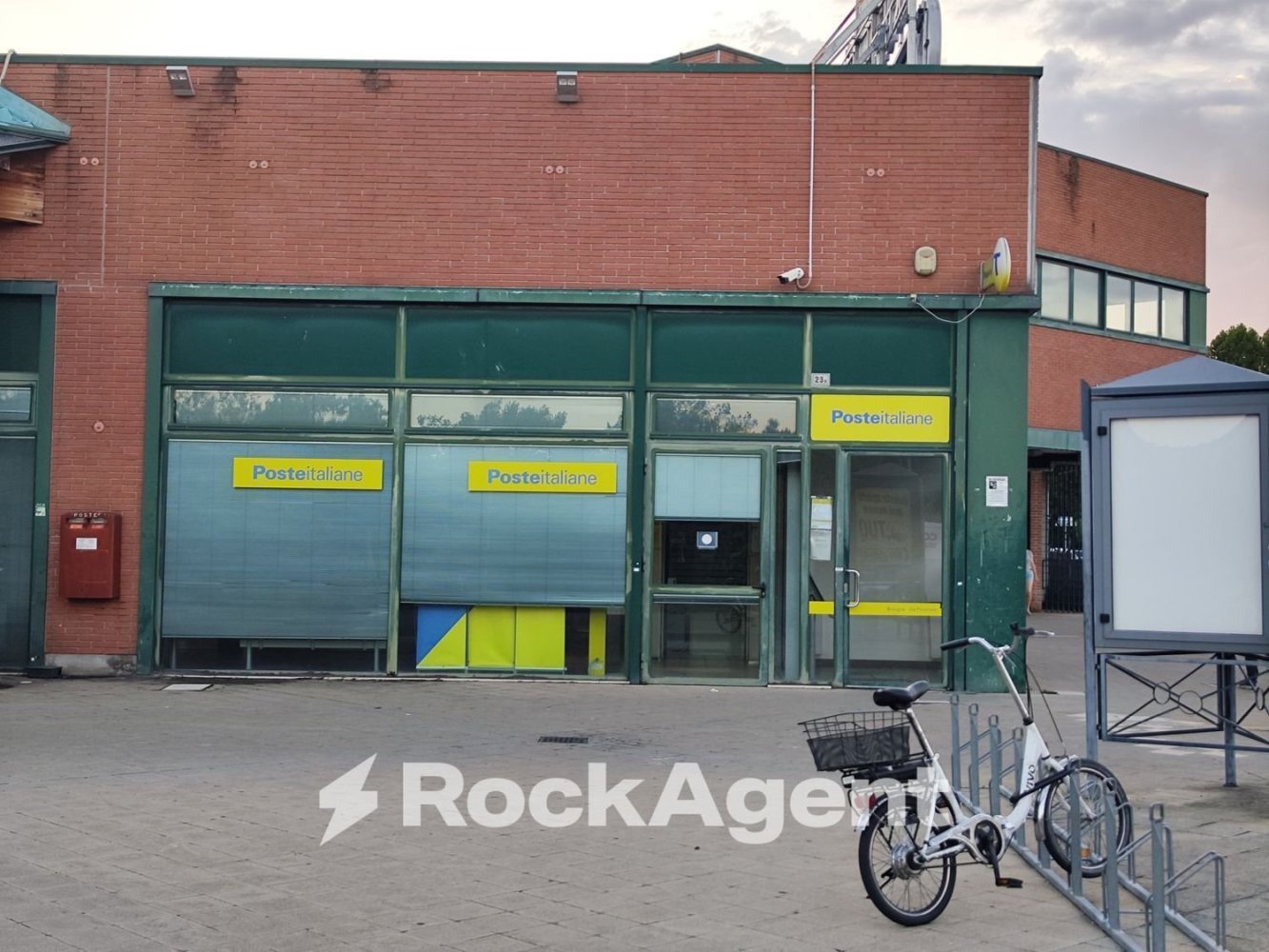 131m² Commercial property in Bologna, Italy No. 390798