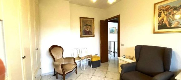 3 rooms Apartment in Empoli, Italy No. 64319 6