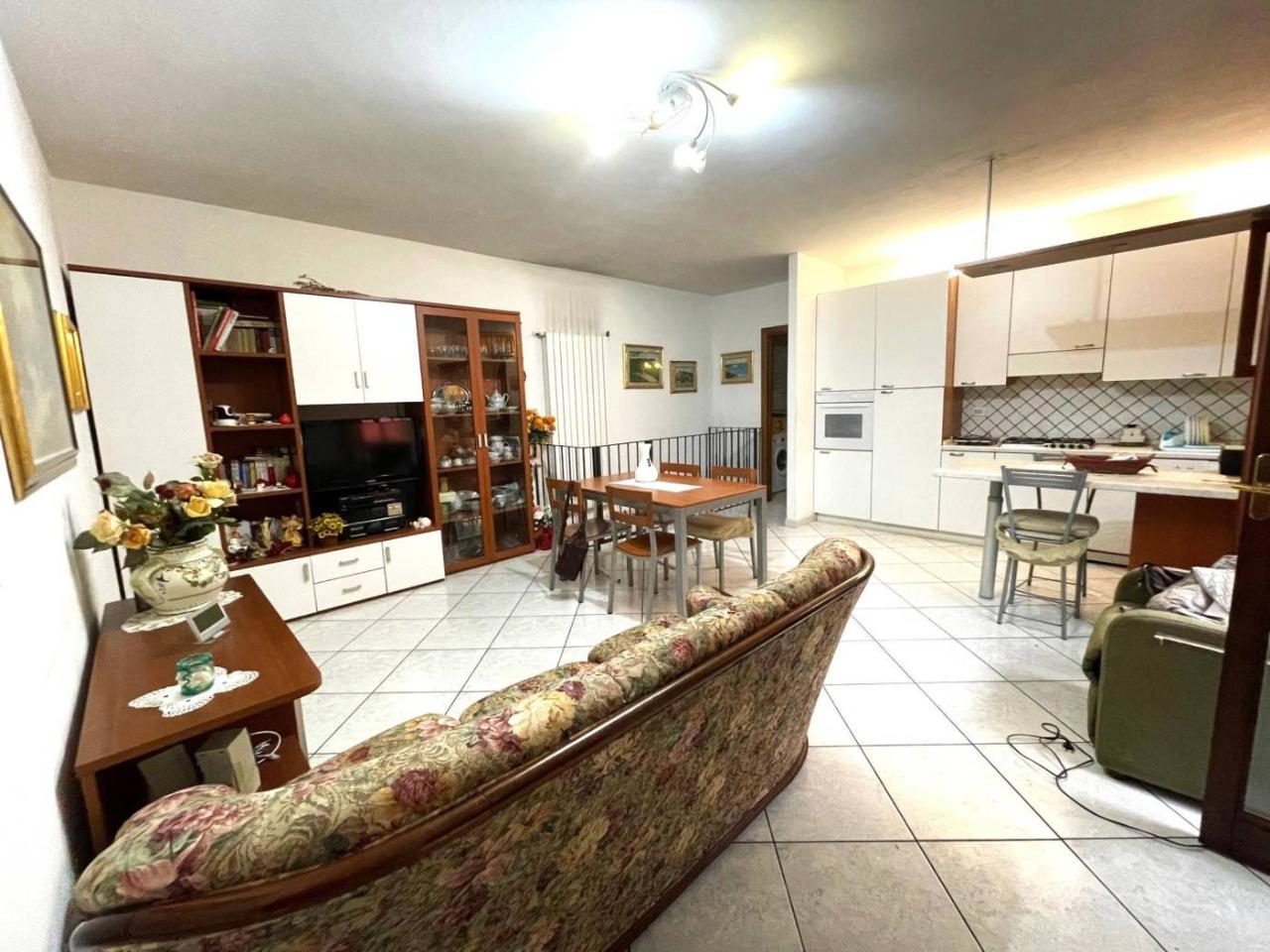 3 rooms Apartment in Empoli, Italy No. 64319