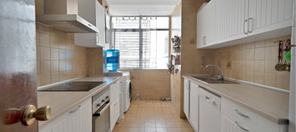 Apartamento de 3 dormitorios en Marbella, Spain No. 139871 30