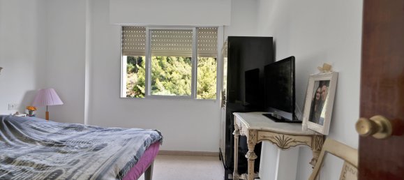 Apartamento de 3 dormitorios en Marbella, Spain No. 139871 3