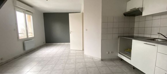 2 bedrooms Duplex in Bobigny, France No. 143497 7
