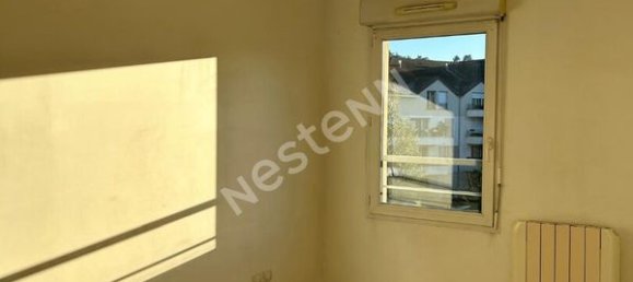 1 غرف نوم شقة في Osny, France رقم 166953 2