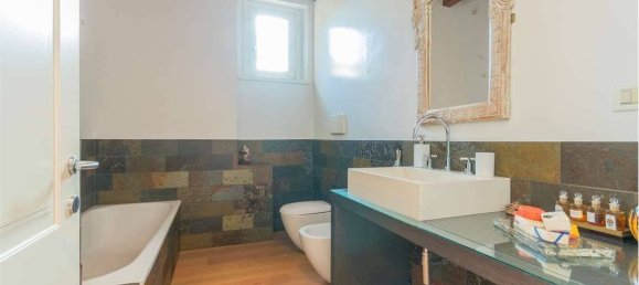 Apartamento de 2 dormitorios en Vittorio Veneto, Italy No. 221773 27