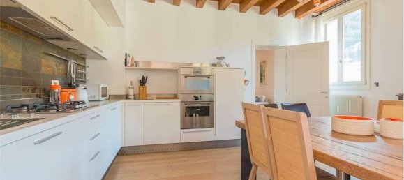 Apartamento de 2 dormitorios en Vittorio Veneto, Italy No. 221773 2