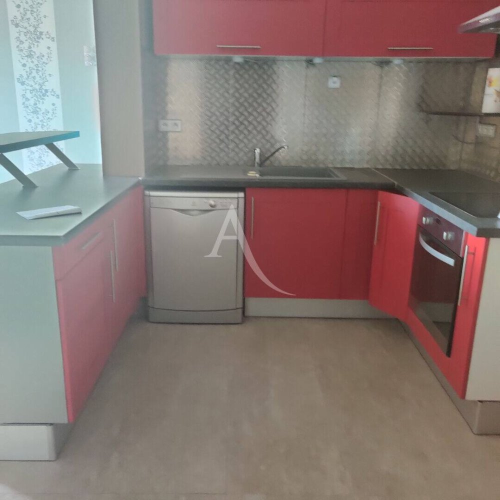 3 bedrooms Apartment in Soissons, France No. 81503