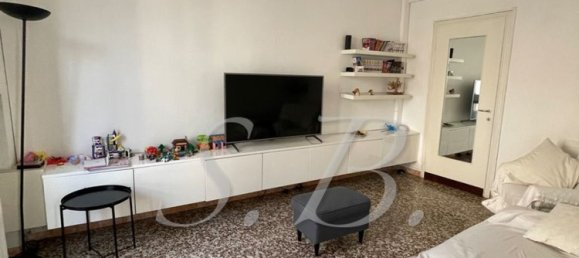 3 bedrooms Apartment in Mantua, Italy No. 362830 8